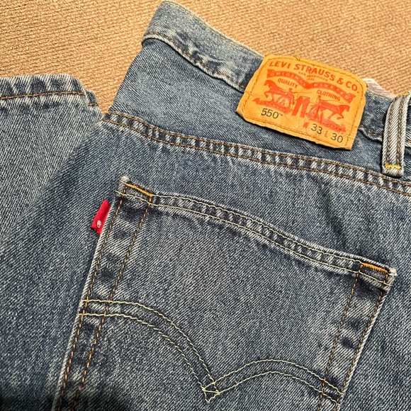 Men’s Levi jeans - Picture 3 of 4